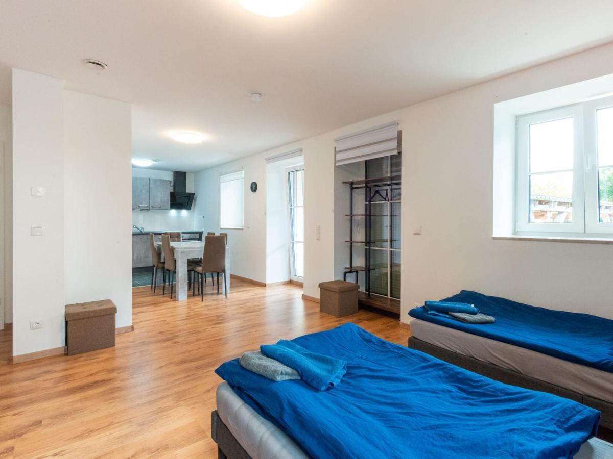 Apartment With Terrace In An Ideal Location Haunsheim エクステリア 写真